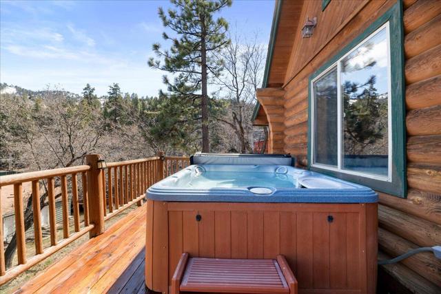 1351 Balsam Drive, Big Bear CA: https://media.crmls.org/mediaz/c96731bd-207f-45f2-abcc-f0f7dd8ca9fa.jpg