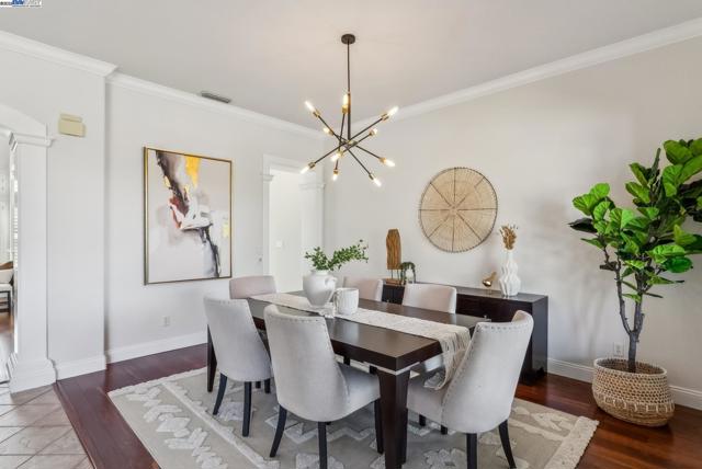 3879 Blackstone Ct, Castro Valley CA: https://media.crmls.org/mediaz/c9675570-8d50-457d-a934-716cf4283003.jpg