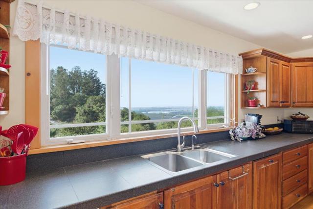 1175 Eagle Hill Road, Royal Oaks CA: https://media.crmls.org/mediaz/c96786f3-0942-4cb2-a12b-3b55184ed994.jpg