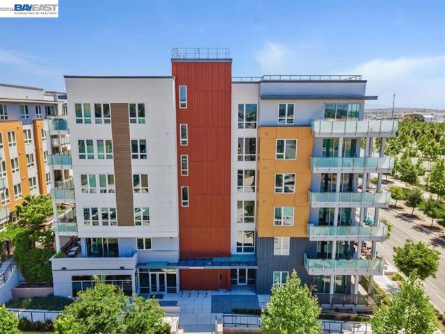 45128 Warm Springs Blvd, Fremont CA: https://media.crmls.org/mediaz/c96810d3-260b-4aa3-9ee9-dc81299bfe80.jpg