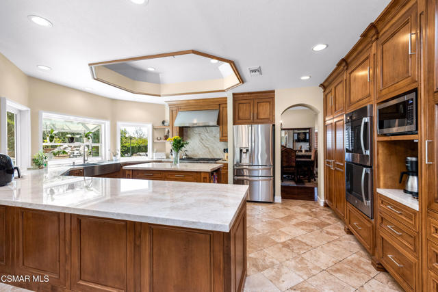5924 Rainbow Hill Road, Agoura Hills CA: https://media.crmls.org/mediaz/c9688b20-e7a3-40f7-a1fb-e9cbcc902345.jpg
