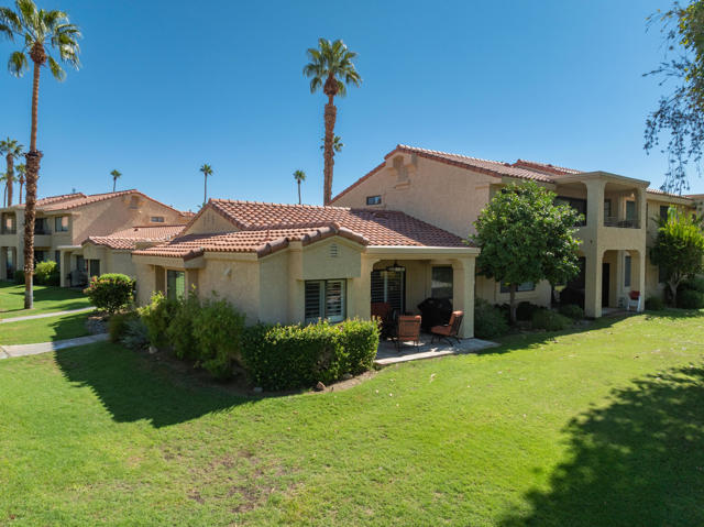 34041 Calle Mora, Cathedral City CA: https://media.crmls.org/mediaz/c968f5a4-6782-4eae-aa66-1055e0f06ac1.jpg