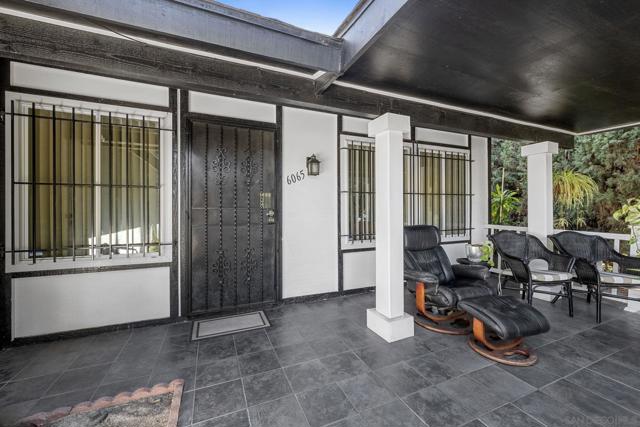 6065 Nancita Ct, San Diego CA: https://media.crmls.org/mediaz/c9690f68-22c9-42ba-b34c-3484e5bcf7a4.jpg