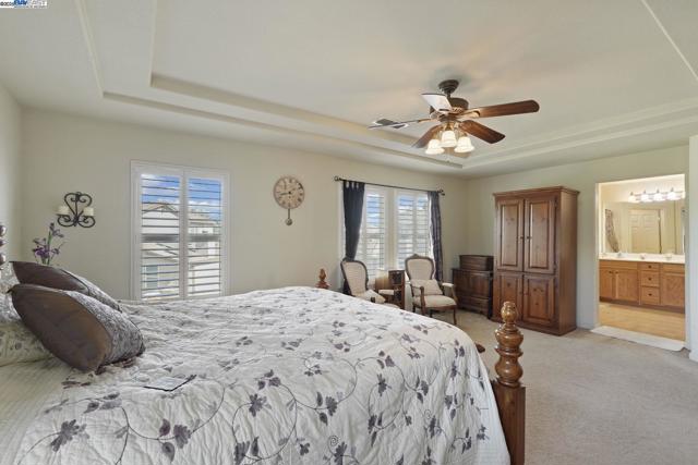 Image 21 of 53 For 5854 Riverbank Cir