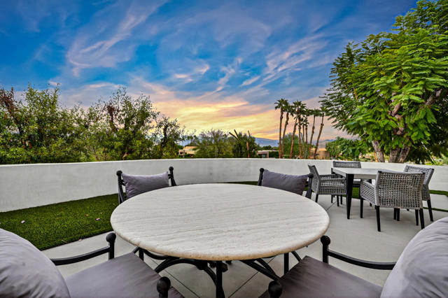 49120 Sunrose Lane, Palm Desert CA: https://media.crmls.org/mediaz/c96c389c-2580-4f70-99ef-2a6812a78381.jpg