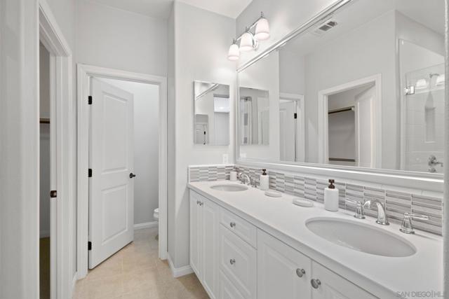 16206 Veridian Cir, San Diego CA: https://media.crmls.org/mediaz/c96d401f-f3b4-47b3-a419-1d7a594753eb.jpg