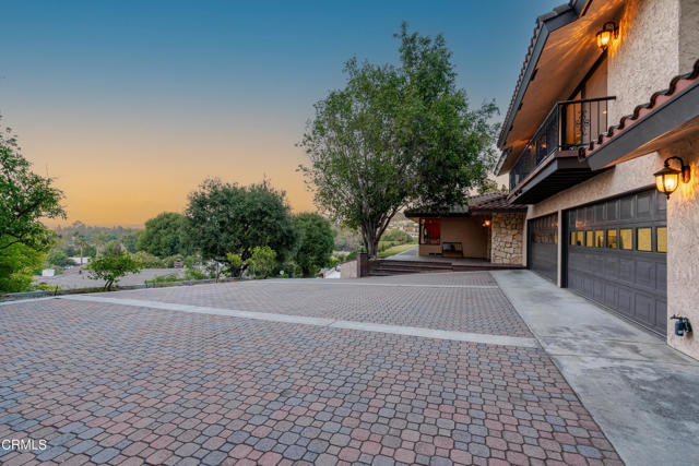 Detail Gallery Image 2 of 32 For 1327 S Hollencrest Dr, West Covina,  CA 91791 - 4 Beds | 4 Baths