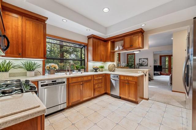 489 Northridge Drive, Scotts Valley CA: https://media.crmls.org/mediaz/c96dc886-8e31-4c88-bd86-e504dc0433b9.jpg