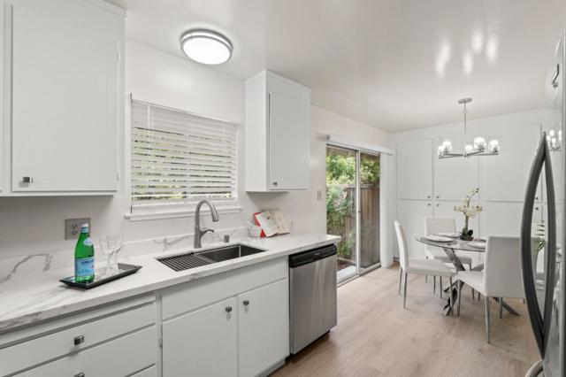21 Willow Road, Menlo Park CA: https://media.crmls.org/mediaz/c96dd0b0-ee2c-45c5-a123-51ad90a73371.jpg