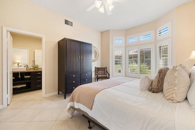 78352 Yucca Blossom Drive, Palm Desert CA: https://media.crmls.org/mediaz/c96e449a-f6bf-465e-9042-05c259fbf4bd.jpg