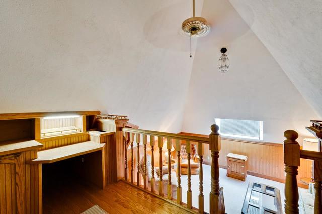 21697 Rainbow Drive, Cupertino CA: https://media.crmls.org/mediaz/c96ed6d6-59ef-4743-b92e-288ba1ad32ce.jpg