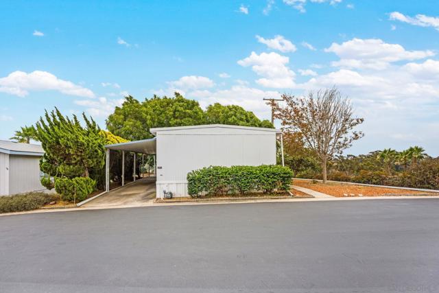 2003 Bayview Heights Dr, San Diego CA: https://media.crmls.org/mediaz/c96ee8cf-3f74-4691-9b42-b72616b1b618.jpg