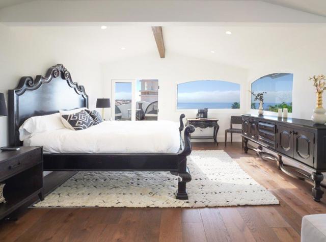 32524 Seacliff Drive, Rancho Palos Verdes CA: https://media.crmls.org/mediaz/c96f8daa-a2f3-4439-822b-b1bba24a96c5.jpg