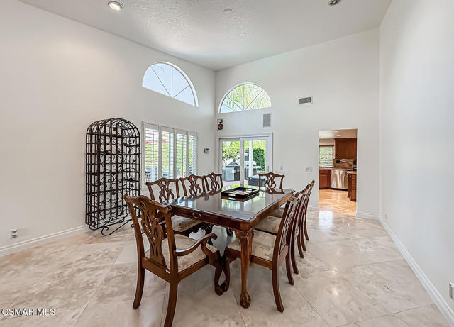 2848 Bayham Cir, Thousand Oaks CA: https://media.crmls.org/mediaz/c96f982d-3228-4a13-b122-57c0812b91f3.jpg