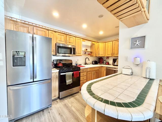 Detail Gallery Image 3 of 28 For 550 Eddtide Cir, Port Hueneme,  CA 93041 - 2 Beds | 2 Baths