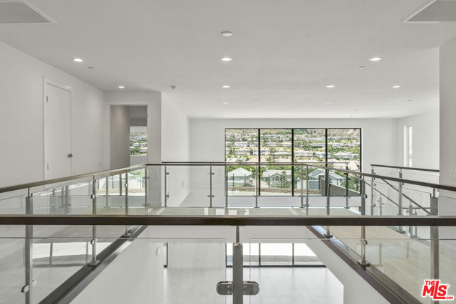 20115 W Galway Lane, Porter Ranch CA: https://media.crmls.org/mediaz/c970ad1e-4bae-45c6-b6a0-bda7353d404a.jpg