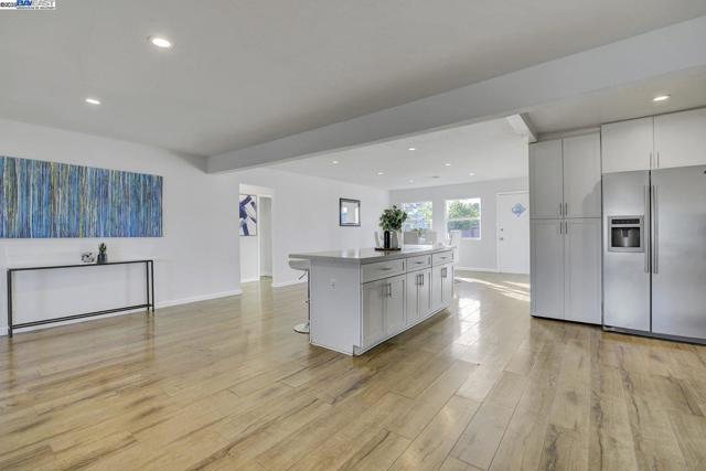 215 Isleton Ave, Oakland CA: https://media.crmls.org/mediaz/c97144e1-19c5-44e6-a2eb-78fa3fcce64e.jpg