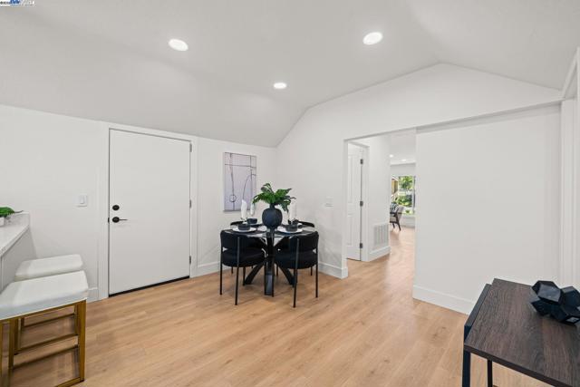 1038 Division St, Pleasanton CA: https://media.crmls.org/mediaz/c9715ce4-ac76-4c1f-ad96-1db5cd147e08.jpg