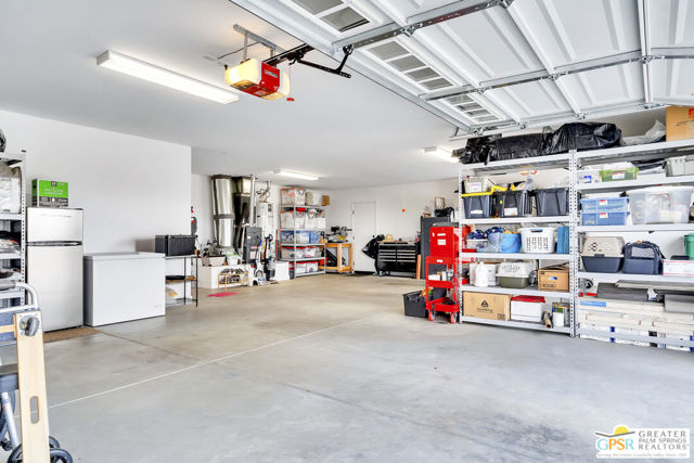 57745 San Tropeze Drive, Yucca Valley CA: https://media.crmls.org/mediaz/c971ab6c-3130-4262-8eab-fcf1e1026d47.jpg