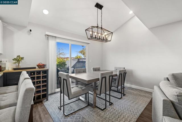 1627 Livingston Ln, Richmond CA: https://media.crmls.org/mediaz/c971e4e4-d6fa-440c-9c15-541cef2758d8.jpg