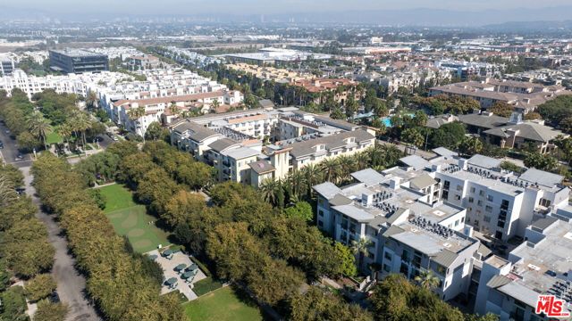 1 Bed Home for Sale in Playa Vista, California