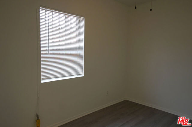 1526 W 83rd Street, Los Angeles CA: https://media.crmls.org/mediaz/c9736d57-d131-430f-802d-0a6b3e96b71e.jpg