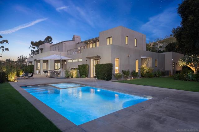 6968 Saint Andrews Rd, Rancho Santa Fe CA: https://media.crmls.org/mediaz/c974e2bf-e733-42a1-adf7-7957d43e9dc9.jpg