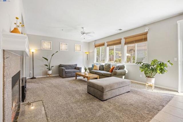 1037 Lexington Way, Livermore CA: https://media.crmls.org/mediaz/c975bd27-1f1b-4bf1-803f-83cc71a0dcaf.jpg