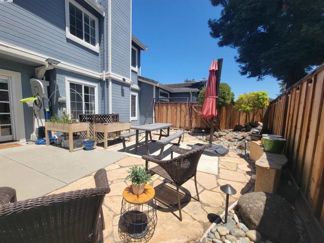 1789 Corte Sueno, Livermore CA: https://media.crmls.org/mediaz/c97618d2-3b8b-4a2d-9e02-42cc9663bd37.jpg