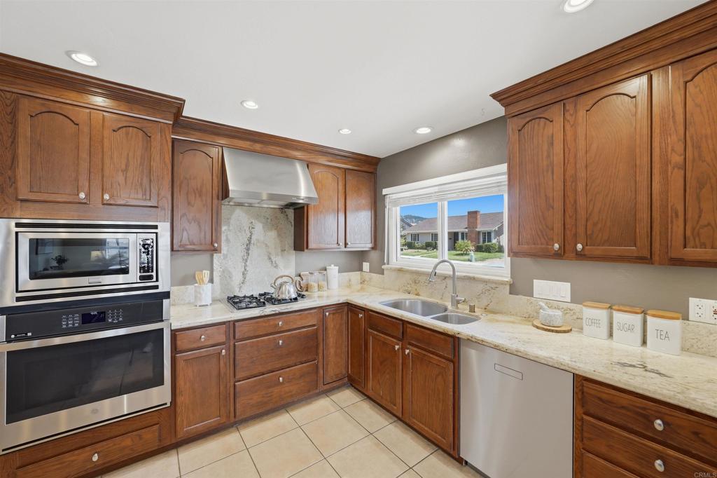 670 Citrus Avenue - photo 5