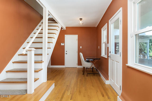 196 Malcolm Drive Drive, Pasadena CA: https://media.crmls.org/mediaz/c9782d8d-65c5-4011-8c39-c266ec4bce3e.jpg