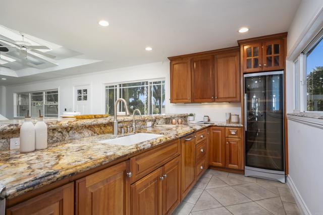 Detail Gallery Image 19 of 59 For 5861 College Ave, San Diego,  CA 92120 - 3 Beds | 2 Baths