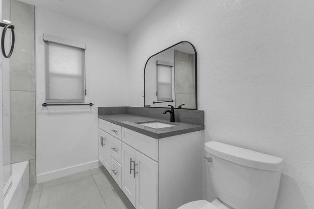 44635 San Carlos Avenue, Palm Desert CA: https://media.crmls.org/mediaz/c978c628-a420-49a6-8272-5382c663d70c.jpg