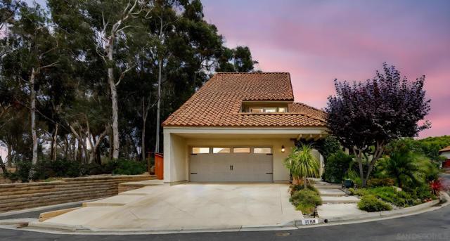 2708 Grove Ave, Carlsbad CA: https://media.crmls.org/mediaz/c979771a-23d3-4946-b1f9-22798051c7ce.jpg