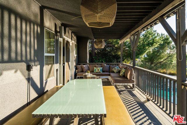 1313 Corona Drive, Glendale CA: https://media.crmls.org/mediaz/c97a2da6-6d54-479b-8b73-643bafbd0b25.jpg