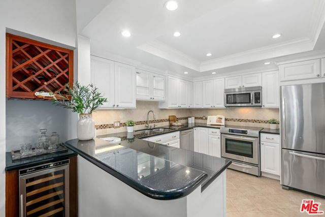 2318 Fox Hills Drive, Los Angeles CA: https://media.crmls.org/mediaz/c97c21be-4a88-4283-afbf-0a1de2327f11.jpg