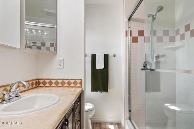 1791 Hewitt Place, Simi Valley CA: https://media.crmls.org/mediaz/c97cd2f5-5691-4409-aac0-5de1db127e64.jpg