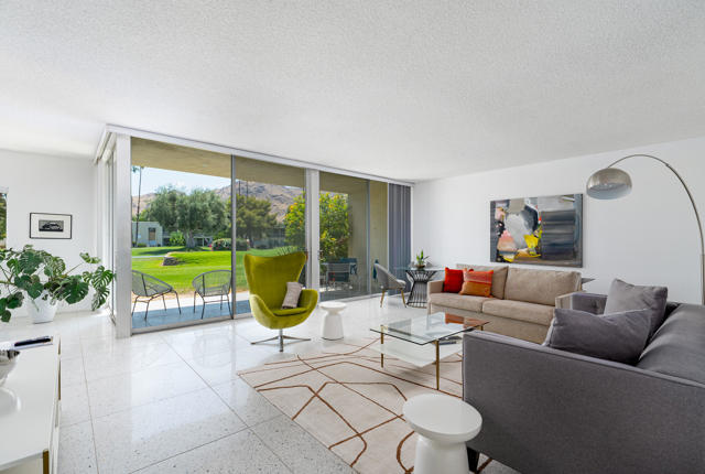 519 Desert Lakes Drive, Palm Springs CA: https://media.crmls.org/mediaz/c97d7663-56cf-4646-9aec-b8e2762550be.jpg