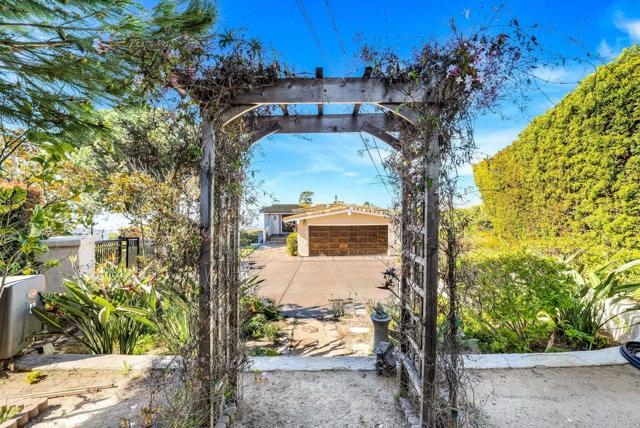 6130 Terryhill Drive, La Jolla CA: https://media.crmls.org/mediaz/c97fddfa-946a-471d-a748-21d8cbc2571b.jpg