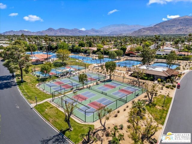 59 Cornell Drive, Rancho Mirage CA: https://media.crmls.org/mediaz/c980d37d-f5f2-4a1f-9e07-75d0eed8d602.jpg