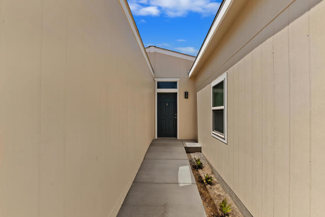 73363 Desert Greens Dr N, Palm Desert CA: https://media.crmls.org/mediaz/c98153af-e076-4a5d-a1a4-9c4741f8efb5.jpg