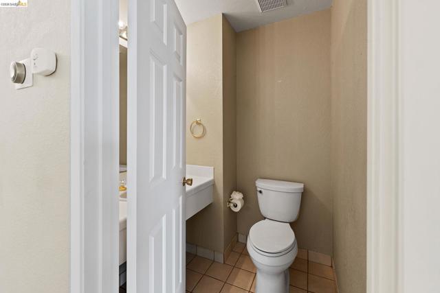 Image 28 of 59 For 1147 Willow Lake Rd