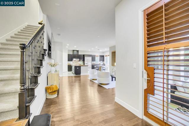 131 Wittenham Ct, San Ramon CA: https://media.crmls.org/mediaz/c9821d17-64da-4eab-9b83-029a16865c61.jpg