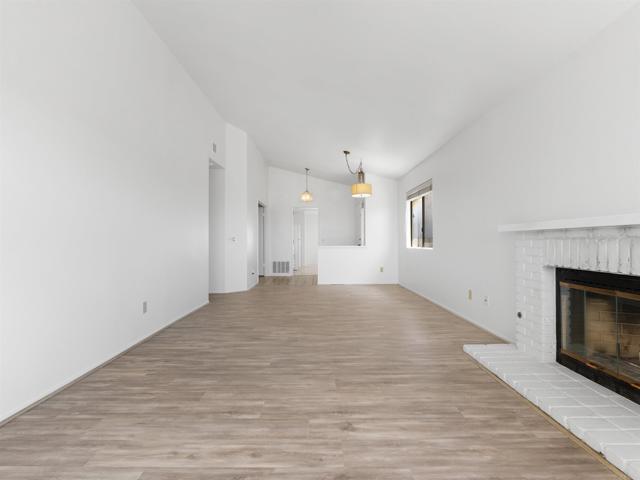 Detail Gallery Image 9 of 38 For 6923 Whitecap, Carlsbad,  CA 92011 - 3 Beds | 2 Baths