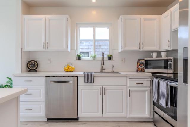 262 Beachview Avenue, Pacifica CA: https://media.crmls.org/mediaz/c98255bd-14be-4be9-a120-e80d5fe7959e.jpg