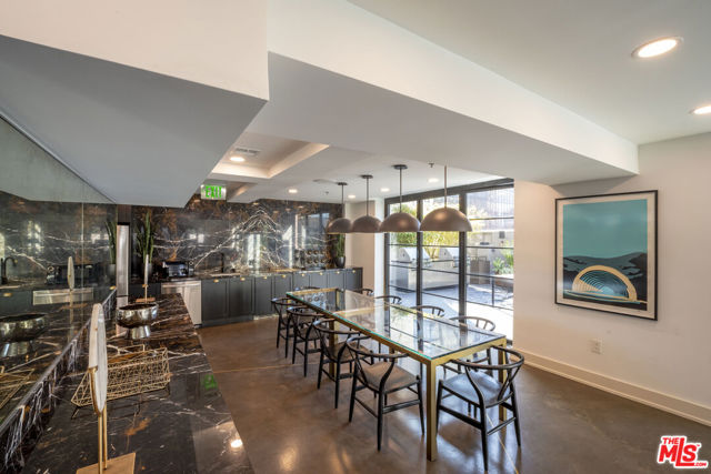 727 W 7th Street, Los Angeles CA: https://media.crmls.org/mediaz/c982cde0-87ca-46ec-8815-b35b35431172.jpg