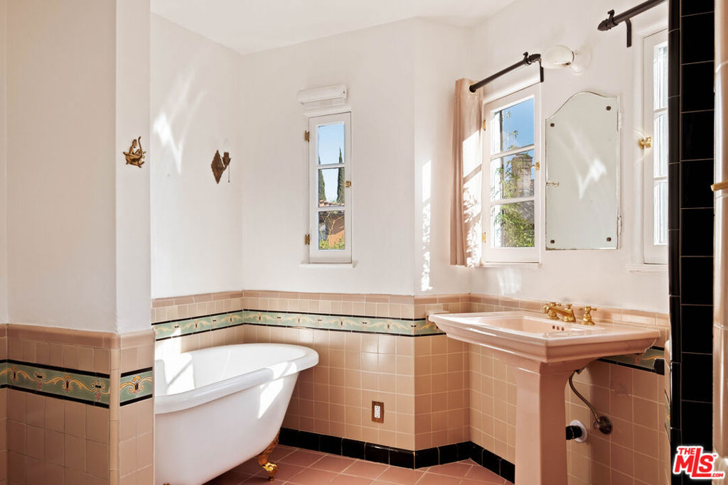 MLS #26856033 image #41