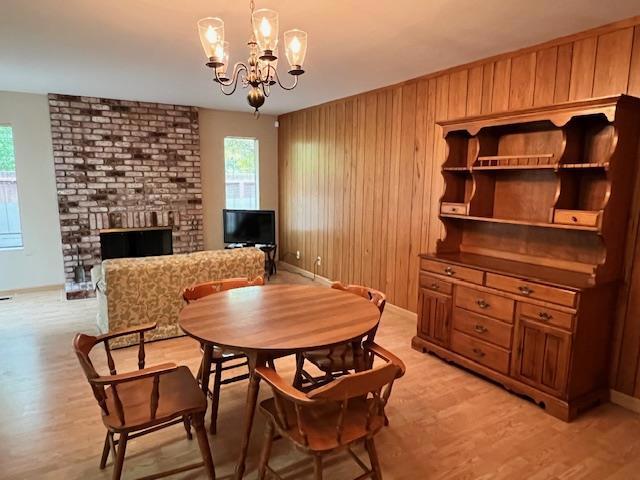 701 Christine Drive, Palo Alto CA: https://media.crmls.org/mediaz/c98341cb-16e8-4b98-b301-08a790ccddd5.jpg