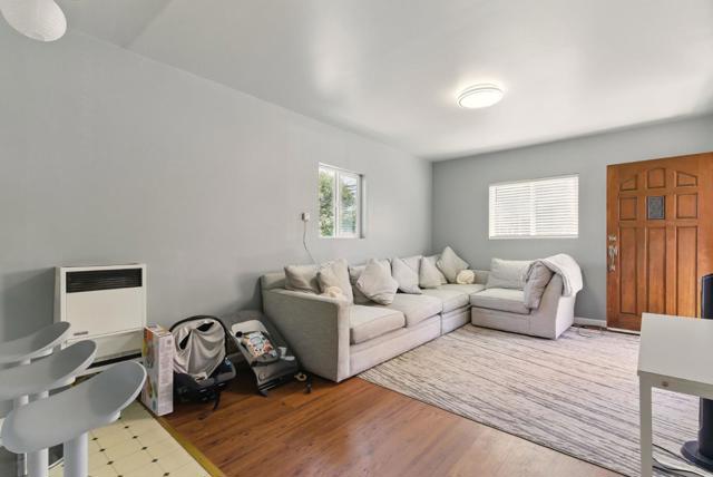 109 Dumbarton Avenue, Redwood City CA: https://media.crmls.org/mediaz/c983f179-c49f-4c5b-878c-86b53b7d3933.jpg