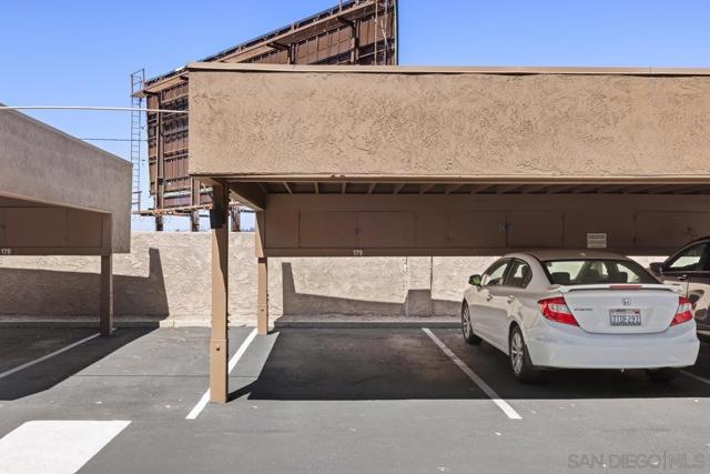 10325 Caminito Cuervo, San Diego CA: https://media.crmls.org/mediaz/c9847c21-c099-4270-85ee-6b6460a557f8.jpg